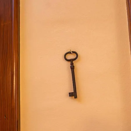 Amoret Apartment